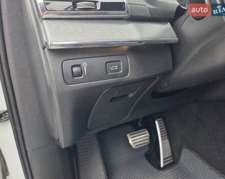 Белый Вольво ХС90, объемом двигателя 1.97 л и пробегом 117 тыс. км за 45500 $, фото 19 на Automoto.ua