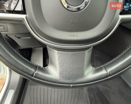 Белый Вольво ХС90, объемом двигателя 2 л и пробегом 145 тыс. км за 38400 $, фото 102 на Automoto.ua