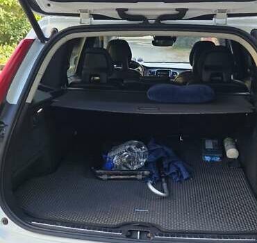 Вольво ХС90 2020 в Черновцах на Automoto.ua Белый Вольво ХС90, объемом двигателя 2 л и пробегом 111 тыс. км за 44000 $, фото 11 на Automoto.ua