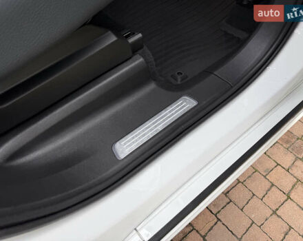 Белый Вольво ХС90, объемом двигателя 2 л и пробегом 145 тыс. км за 38400 $, фото 153 на Automoto.ua