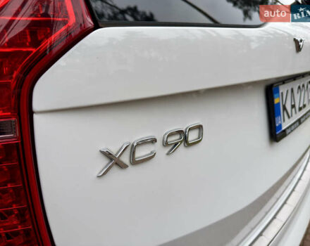 Белый Вольво ХС90, объемом двигателя 2 л и пробегом 145 тыс. км за 38400 $, фото 43 на Automoto.ua