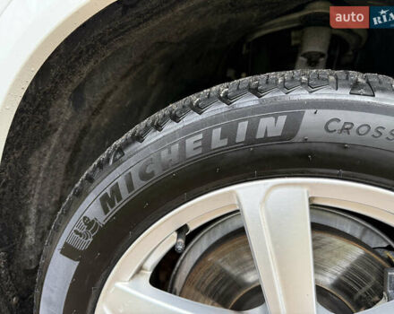 Белый Вольво ХС90, объемом двигателя 2 л и пробегом 145 тыс. км за 38400 $, фото 170 на Automoto.ua