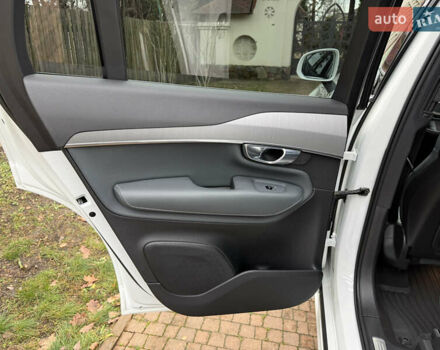 Белый Вольво ХС90, объемом двигателя 2 л и пробегом 145 тыс. км за 38400 $, фото 117 на Automoto.ua