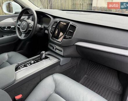 Белый Вольво ХС90, объемом двигателя 2 л и пробегом 145 тыс. км за 38400 $, фото 166 на Automoto.ua