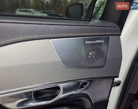 Белый Вольво ХС90, объемом двигателя 1.97 л и пробегом 117 тыс. км за 45500 $, фото 25 на Automoto.ua