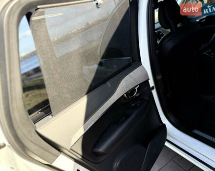 Белый Вольво ХС90, объемом двигателя 1.97 л и пробегом 105 тыс. км за 43500 $, фото 62 на Automoto.ua