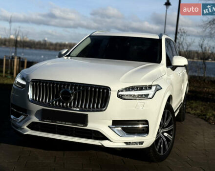 Белый Вольво ХС90, объемом двигателя 1.97 л и пробегом 105 тыс. км за 43500 $, фото 3 на Automoto.ua