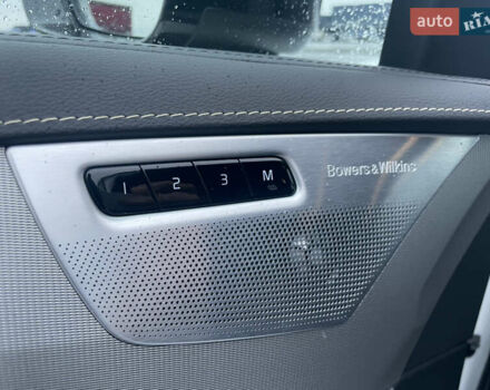 Белый Вольво ХС90, объемом двигателя 1.97 л и пробегом 98 тыс. км за 43500 $, фото 44 на Automoto.ua