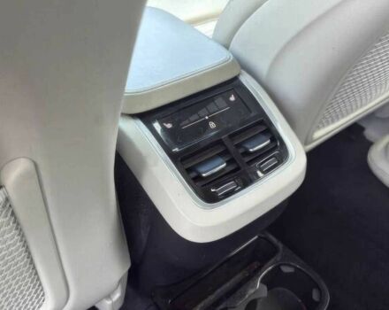 Білий Вольво ХС90, об'ємом двигуна 2 л та пробігом 47 тис. км за 18900 $, фото 10 на Automoto.ua