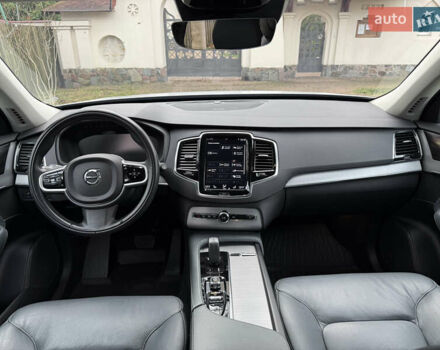 Белый Вольво ХС90, объемом двигателя 2 л и пробегом 145 тыс. км за 38400 $, фото 129 на Automoto.ua