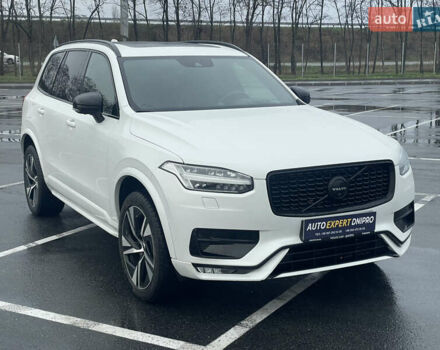 Белый Вольво ХС90, объемом двигателя 1.97 л и пробегом 98 тыс. км за 43500 $, фото 2 на Automoto.ua