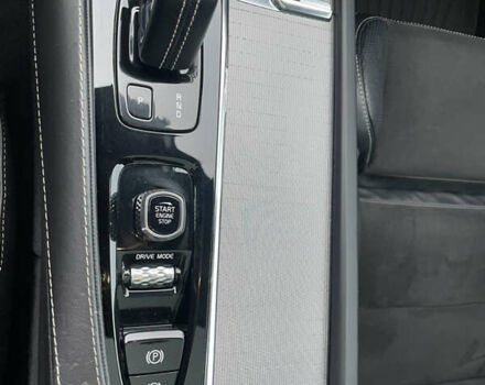 Белый Вольво ХС90, объемом двигателя 1.97 л и пробегом 98 тыс. км за 43500 $, фото 51 на Automoto.ua