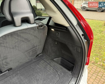 Белый Вольво ХС90, объемом двигателя 2 л и пробегом 145 тыс. км за 38400 $, фото 139 на Automoto.ua