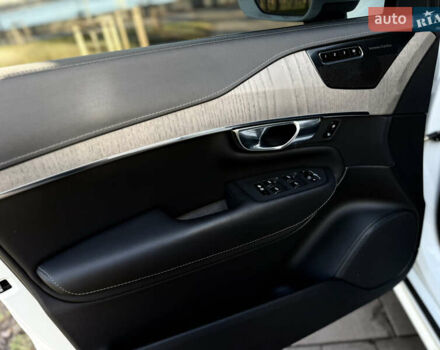 Белый Вольво ХС90, объемом двигателя 1.97 л и пробегом 105 тыс. км за 43500 $, фото 69 на Automoto.ua