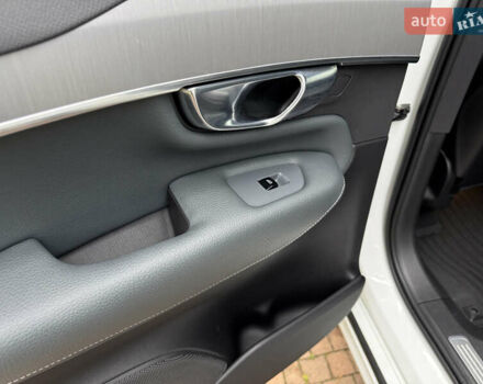 Белый Вольво ХС90, объемом двигателя 2 л и пробегом 145 тыс. км за 38400 $, фото 118 на Automoto.ua