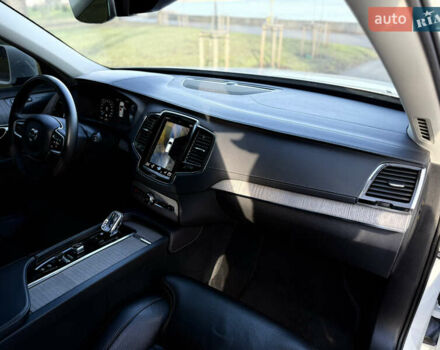 Белый Вольво ХС90, объемом двигателя 1.97 л и пробегом 105 тыс. км за 43500 $, фото 57 на Automoto.ua