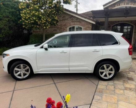 Белый Вольво ХС90, объемом двигателя 2 л и пробегом 35 тыс. км за 18000 $, фото 3 на Automoto.ua