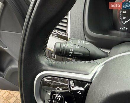 Белый Вольво ХС90, объемом двигателя 2 л и пробегом 145 тыс. км за 38400 $, фото 104 на Automoto.ua