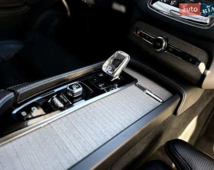 Белый Вольво ХС90, объемом двигателя 1.97 л и пробегом 105 тыс. км за 43500 $, фото 52 на Automoto.ua