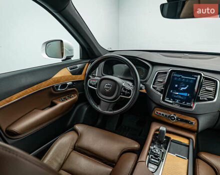 Белый Вольво ХС90, объемом двигателя 2 л и пробегом 111 тыс. км за 47030 $, фото 13 на Automoto.ua