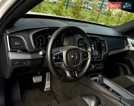 Вольво ХС90 2021 в Киеве на Automoto.ua Белый Вольво ХС90, объемом двигателя 2 л и пробегом 57 тыс. км за 45500 $, фото 27 на Automoto.ua