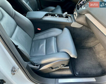 Белый Вольво ХС90, объемом двигателя 1.97 л и пробегом 85 тыс. км за 47800 $, фото 48 на Automoto.ua