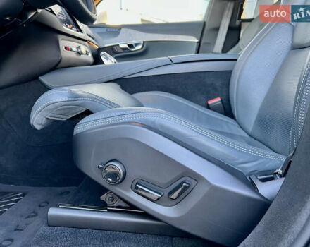 Белый Вольво ХС90, объемом двигателя 1.97 л и пробегом 85 тыс. км за 47800 $, фото 36 на Automoto.ua