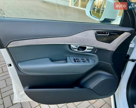 Белый Вольво ХС90, объемом двигателя 1.97 л и пробегом 85 тыс. км за 47800 $, фото 33 на Automoto.ua