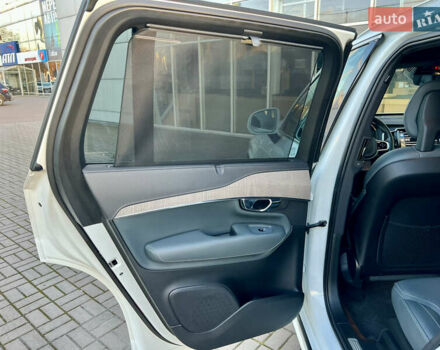 Белый Вольво ХС90, объемом двигателя 1.97 л и пробегом 85 тыс. км за 47800 $, фото 42 на Automoto.ua