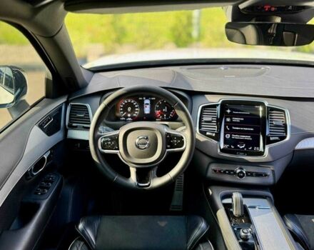 Вольво ХС90 2021 в Киеве на Automoto.ua Белый Вольво ХС90, объемом двигателя 2 л и пробегом 57 тыс. км за 45500 $, фото 16 на Automoto.ua