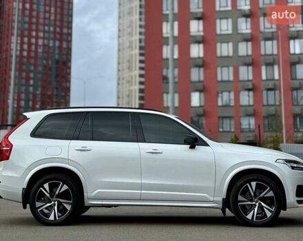 Вольво ХС90 2021 в Киеве на Automoto.ua Белый Вольво ХС90, объемом двигателя 2 л и пробегом 57 тыс. км за 45500 $, фото 10 на Automoto.ua