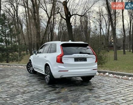Белый Вольво ХС90, объемом двигателя 2 л и пробегом 142 тыс. км за 42888 $, фото 92 на Automoto.ua