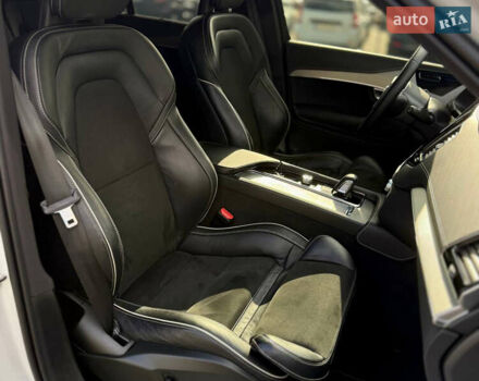 Вольво ХС90 2021 в Киеве на Automoto.ua Белый Вольво ХС90, объемом двигателя 2 л и пробегом 57 тыс. км за 45500 $, фото 38 на Automoto.ua