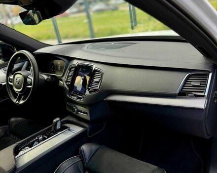 Вольво ХС90 2021 в Киеве на Automoto.ua Белый Вольво ХС90, объемом двигателя 2 л и пробегом 57 тыс. км за 45500 $, фото 19 на Automoto.ua