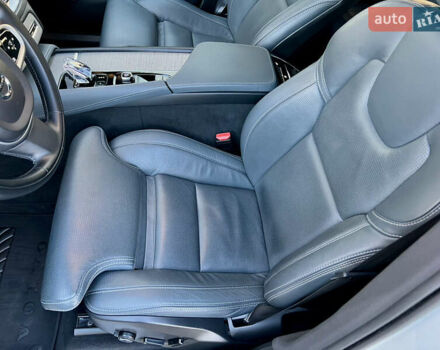 Белый Вольво ХС90, объемом двигателя 1.97 л и пробегом 85 тыс. км за 47800 $, фото 35 на Automoto.ua