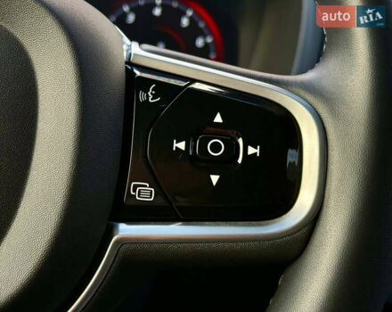 Вольво ХС90 2021 в Киеве на Automoto.ua Белый Вольво ХС90, объемом двигателя 2 л и пробегом 57 тыс. км за 45500 $, фото 21 на Automoto.ua