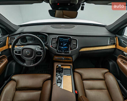 Белый Вольво ХС90, объемом двигателя 2 л и пробегом 111 тыс. км за 47030 $, фото 12 на Automoto.ua