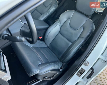 Белый Вольво ХС90, объемом двигателя 1.97 л и пробегом 85 тыс. км за 47800 $, фото 39 на Automoto.ua