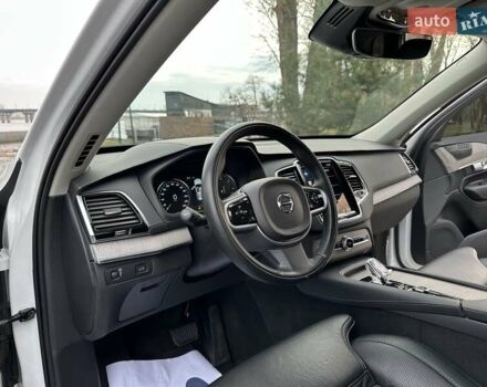 Белый Вольво ХС90, объемом двигателя 2 л и пробегом 142 тыс. км за 42888 $, фото 35 на Automoto.ua