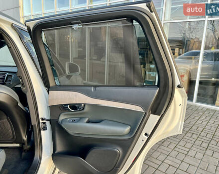 Белый Вольво ХС90, объемом двигателя 1.97 л и пробегом 85 тыс. км за 47800 $, фото 58 на Automoto.ua