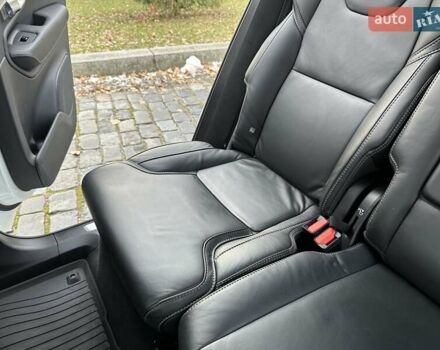 Белый Вольво ХС90, объемом двигателя 2 л и пробегом 142 тыс. км за 42888 $, фото 53 на Automoto.ua
