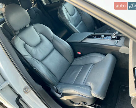 Белый Вольво ХС90, объемом двигателя 1.97 л и пробегом 85 тыс. км за 47800 $, фото 53 на Automoto.ua