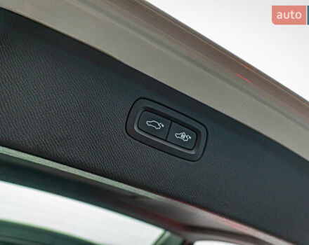 Белый Вольво ХС90, объемом двигателя 2 л и пробегом 111 тыс. км за 47030 $, фото 7 на Automoto.ua