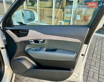 Белый Вольво ХС90, объемом двигателя 1.97 л и пробегом 85 тыс. км за 47800 $, фото 54 на Automoto.ua