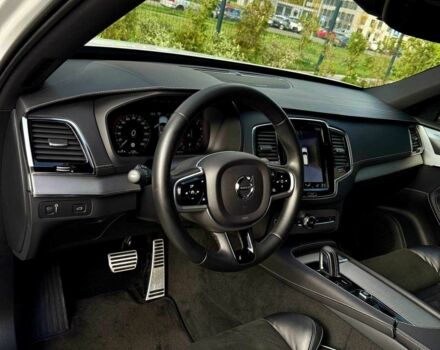 Вольво ХС90 2021 в Киеве на Automoto.ua Белый Вольво ХС90, объемом двигателя 2 л и пробегом 57 тыс. км за 45500 $, фото 12 на Automoto.ua