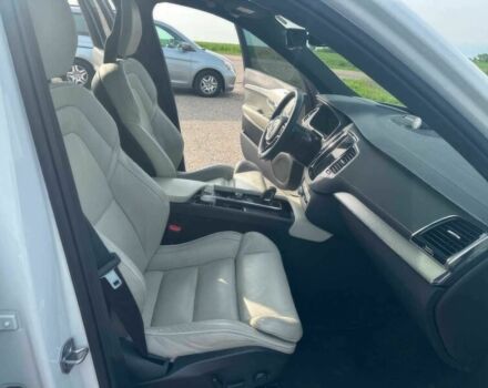 Білий Вольво ХС90, об'ємом двигуна 2 л та пробігом 21 тис. км за 12500 $, фото 10 на Automoto.ua