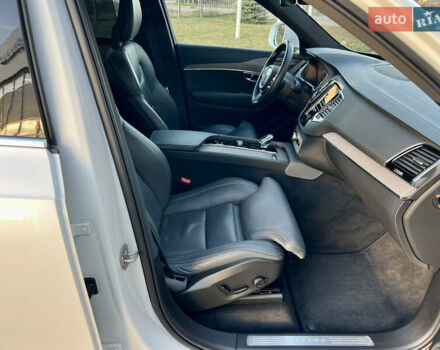 Белый Вольво ХС90, объемом двигателя 1.97 л и пробегом 85 тыс. км за 47800 $, фото 57 на Automoto.ua