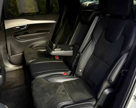 Вольво ХС90 2021 в Киеве на Automoto.ua Белый Вольво ХС90, объемом двигателя 2 л и пробегом 57 тыс. км за 45500 $, фото 13 на Automoto.ua