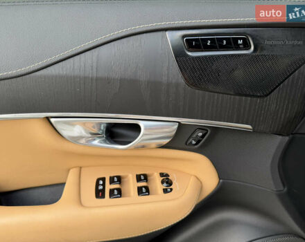 Белый Вольво ХС90, объемом двигателя 2 л и пробегом 77 тыс. км за 44000 $, фото 16 на Automoto.ua