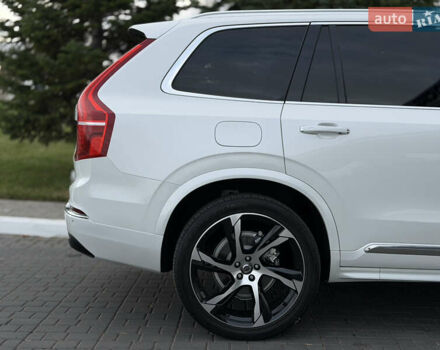 Белый Вольво ХС90, объемом двигателя 2 л и пробегом 77 тыс. км за 44000 $, фото 25 на Automoto.ua